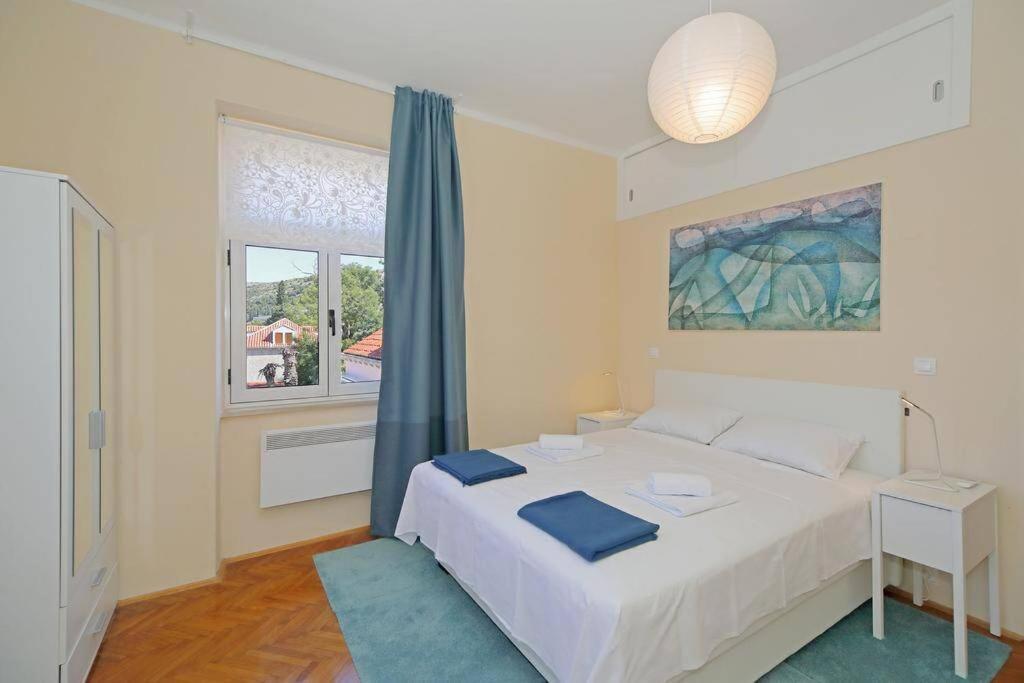 Porty Apartment
